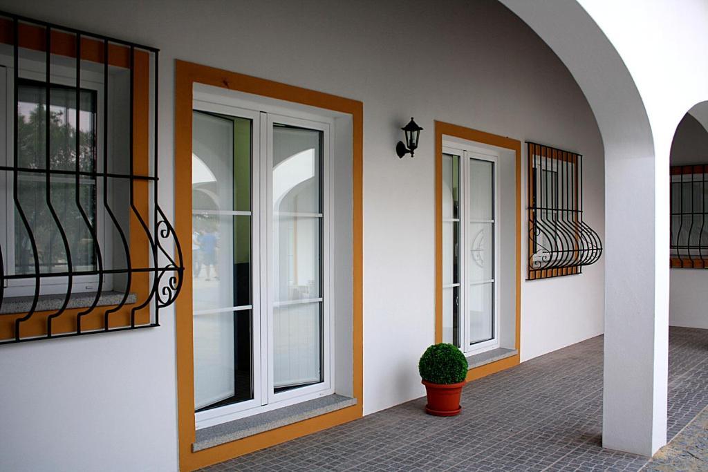 Monte Do Cuca Guest House Mora Exterior photo
